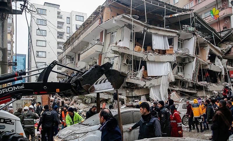 DİYARBAKIR'DA HAYATINI KAYBEDENLERİN SAYISI 144'E YÜKSELDİ