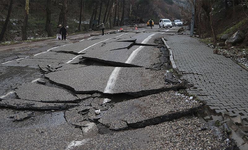 DEPREM SONRASI TÜRKİYE LEVHALARINDA 3 METRE KAYMA OLDU