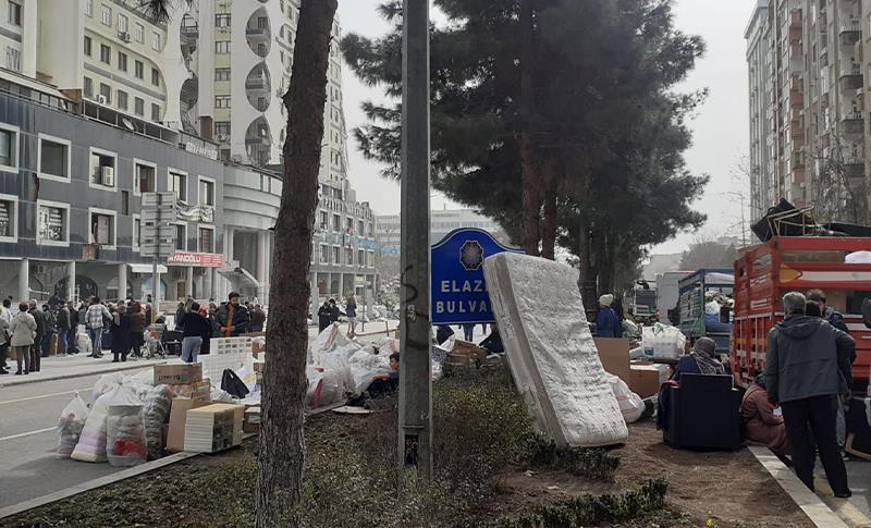 ŞÊNÎYÊN DÎYAR GALERÎAYÊ KELÛPELÊN XWE TEHLÎYE KIRIN