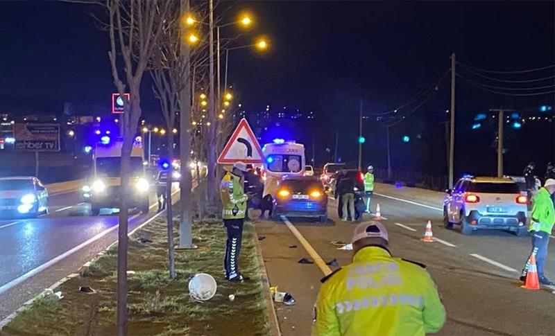 DİYARBAKIR’DA DEPREMZEDE İKİ KİŞİYE ARAÇ ÇARPTI! 1 ÖLÜ, 1 AĞIR YARALI