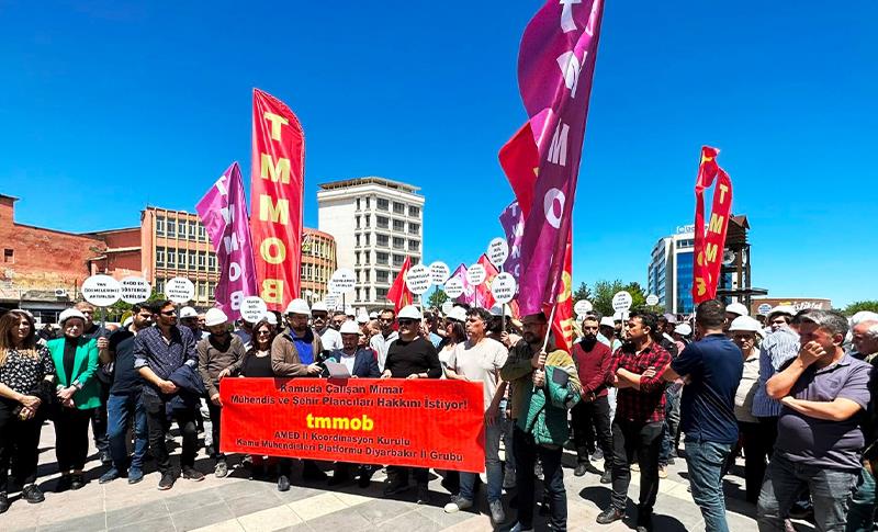 KAMUDA ÇALIŞAN MİMAR, MÜHENDİS VE ŞEHİR PLANCILARI HAKKINI İSTİYOR!