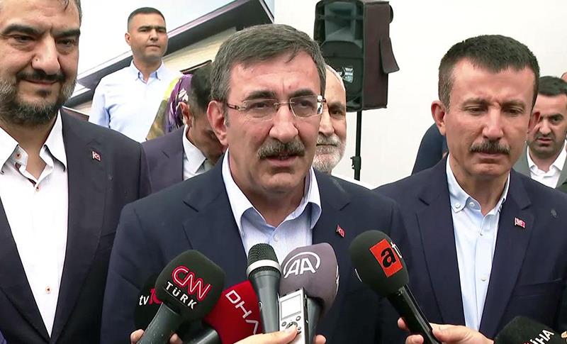 CUMHURBAŞKANI YARDIMCISI YILMAZ'DAN ASGARİ ÜCRET AÇIKLAMASI