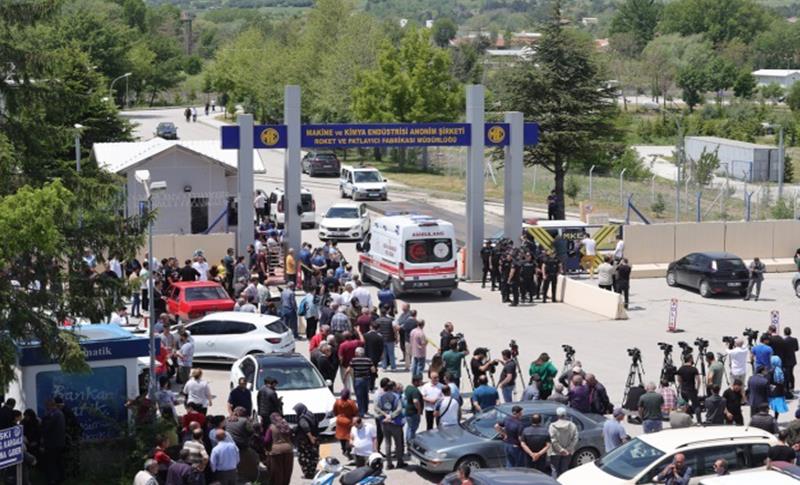 DERBARÊ TEQÎNA KU TÊ DE 5 KARMEND MIRIBÛN DE 3 KES HATIN GIRTIN