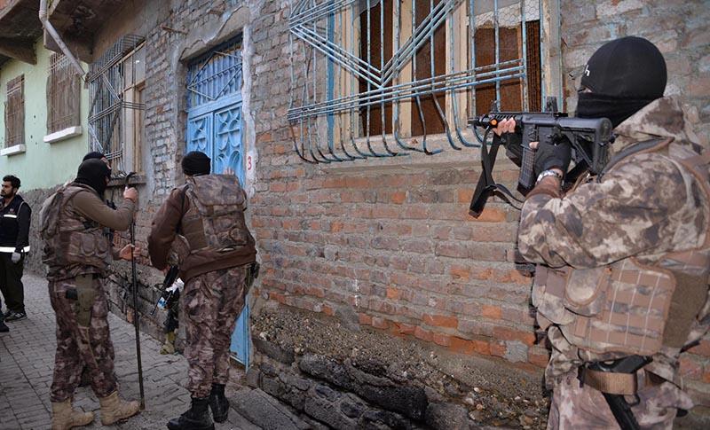 DİYARBAKIR VE BİNGÖL’DE UYUŞTURUCU OPERASYONU