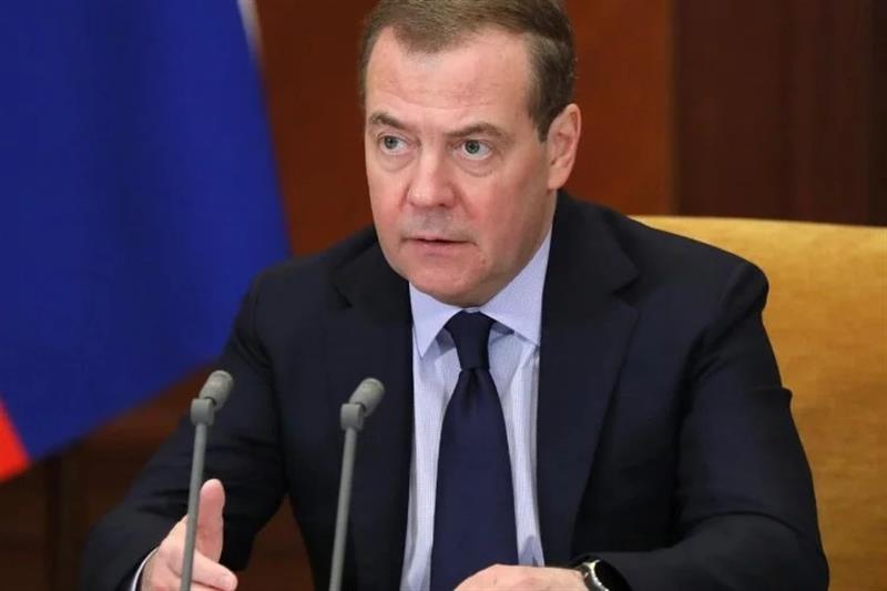 MEDVEDEV UYARDI: '3. DÜNYA SAVAŞI YAKLAŞIYOR'