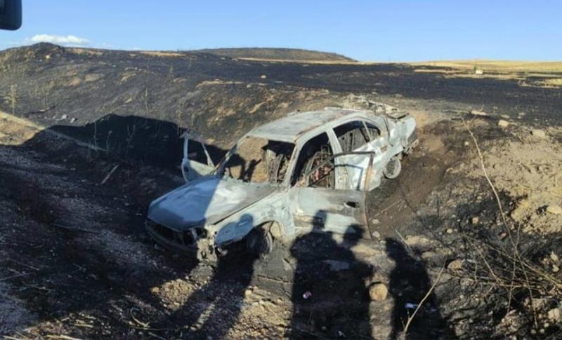 DİYARBAKIR’DA TAKLA ATAN OTOMOBİL YANDI: 3 YARALI