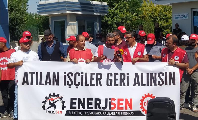 DEDAŞ İŞÇİLERİNİN EYLEMİ DEVAM EDİYOR, “İŞTEN ATILAN İŞÇİLER GERİ ALINSIN”