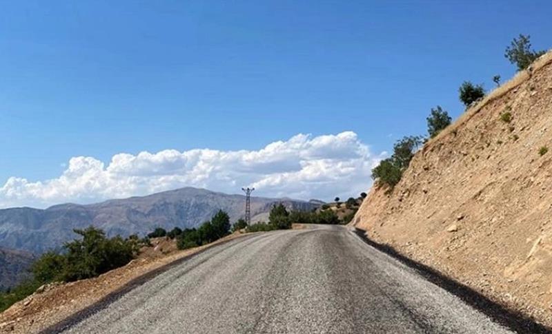 DİYARBAKIR'IN BAZI KIRSAL MAHALLELERİNDE YOL ÇALIŞMASI TAMAMLANDI