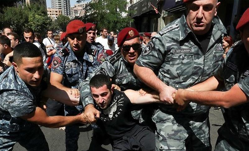 ERMENİSTAN'DA DARBE GİRİŞİMİ İDDİASI! 8 KOMUTAN GÖZALTINDA