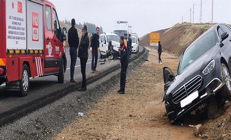 BİNGÖL-DİYARBAKIR KARAYOLUNDA KAZA! 6YARALI