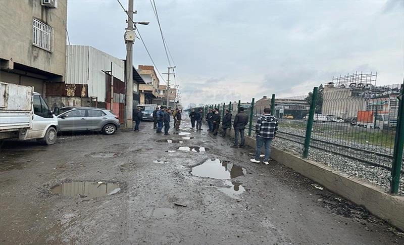 KAYAPINAR BELEDİYESİ, 150 HURDACI DÜKKANI MÜHÜRLENDİ!