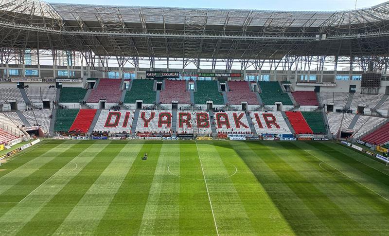 AMEDSPOR VE KARAMANSPOR MAÇINA DAKIKALAR KALDI!