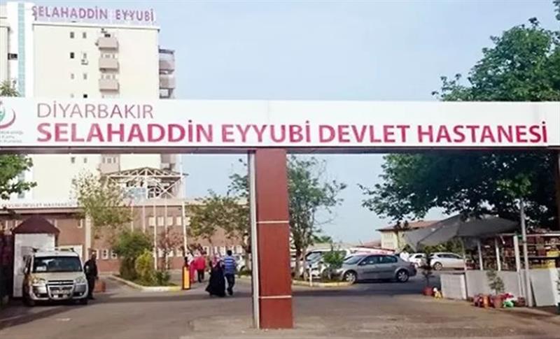 HASTA YAKINLARI HASTANEYİ AYAĞA KALDIRDI