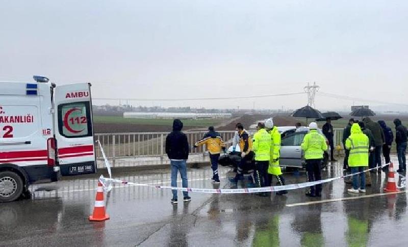 BATMAN'DA ŞÜPHELİ ÖLÜM! OTOMOBİL İÇİNDE 1'İ ÖLÜ, 1'İ AĞIR YARALI İKİ KİŞİ BULUNDU