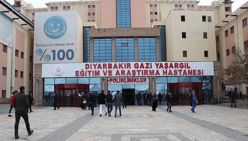 DİYARBAKIR’DA İNTİHAR GİRİŞİMİNDE BULUNAN KADIN HAYATINI KAYBETTİ