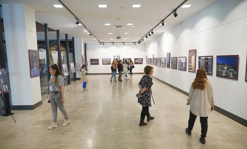 DİYARBAKIR’DA 'MANEVİYAT PENCERESİNDEN DİYARBAKIR' FOTOĞRAF SERGİSİ AÇILDI