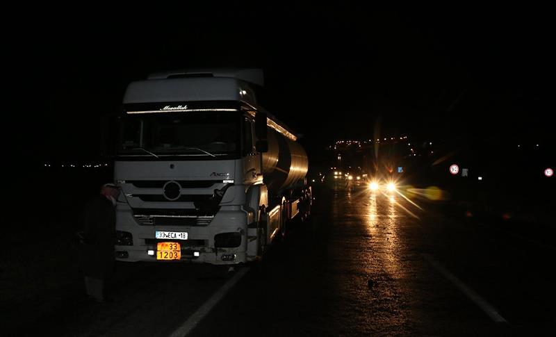 ŞANLIURFA’DA TANKER KOYUN SÜRÜSÜNE ÇARPTI! 22 KOYUN TELEF OLDU