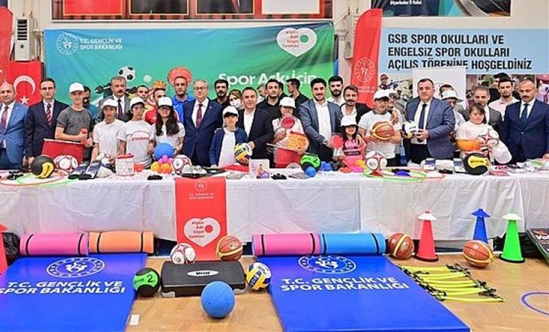 ÖZEL EĞİTİME SPOR MALZEMESİ DESTEĞİ