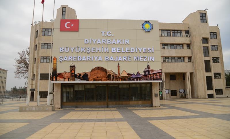 DİYARBAKIR BELEDİYESİNDE 5 DAİRE BAŞKANI GÖREVDEN ALINDI