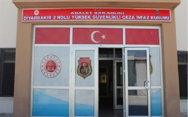 DİYARBAKIR CEZAEVİ’NDE KORONA KISITLAMALARI DEVAM EDİYOR