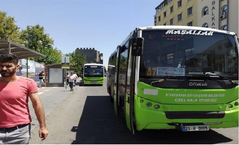 DİYARBAKIR’DA ÖZEL HALK OTOBÜSLERİ KARTLI SİSTEMİ KAPATTI