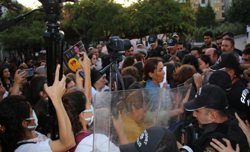 NAGİHAN AKARSEL’İN KATLEDİLMESİ PROTESTOSUNDA GÖZALTINA ALINANLAR SERBEST