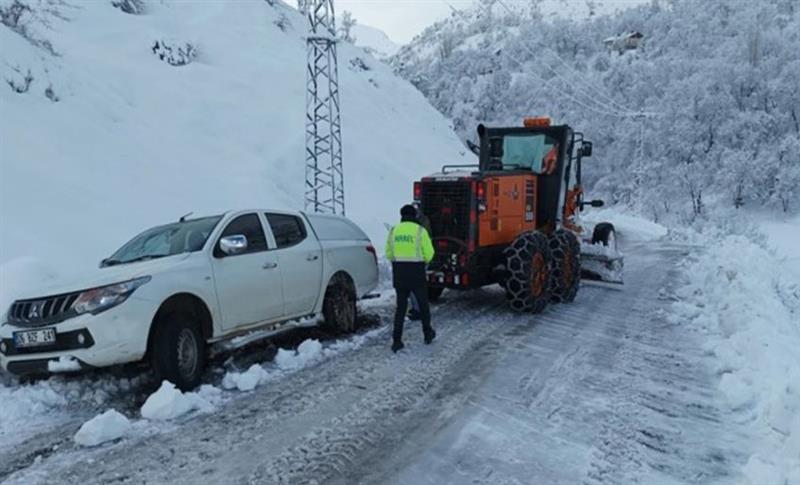 ŞIRNAK’TA 20 YERLEŞİM YERİNİN YOLU KAPANDI